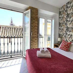 Apartment Reservaloen Mariano De Cavia Seville