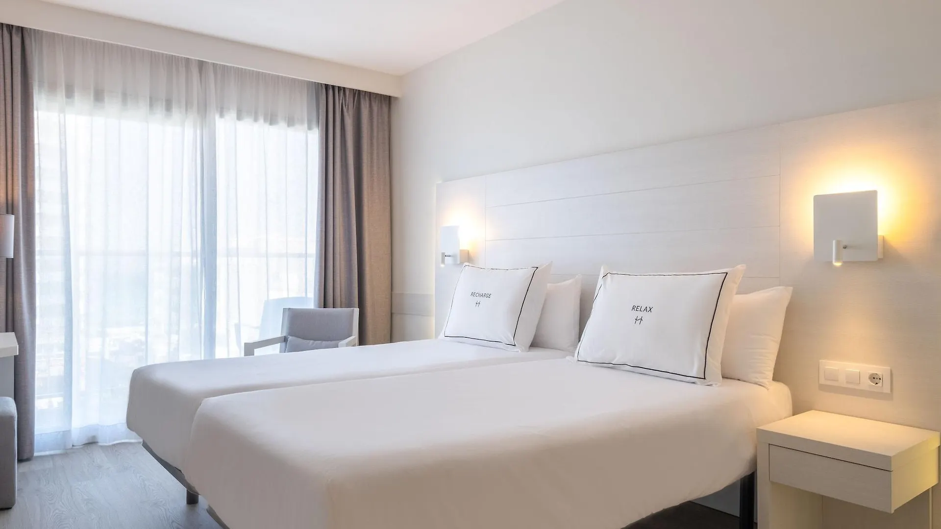 Helios Mallorca Hotel & Apartments Кан Пастилла 3*,